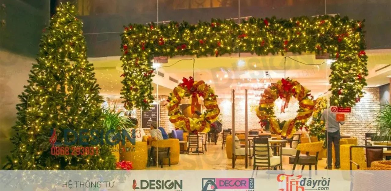 Thi Công Cây Thông Noel Ngoài Trời Tại Tp.HCM