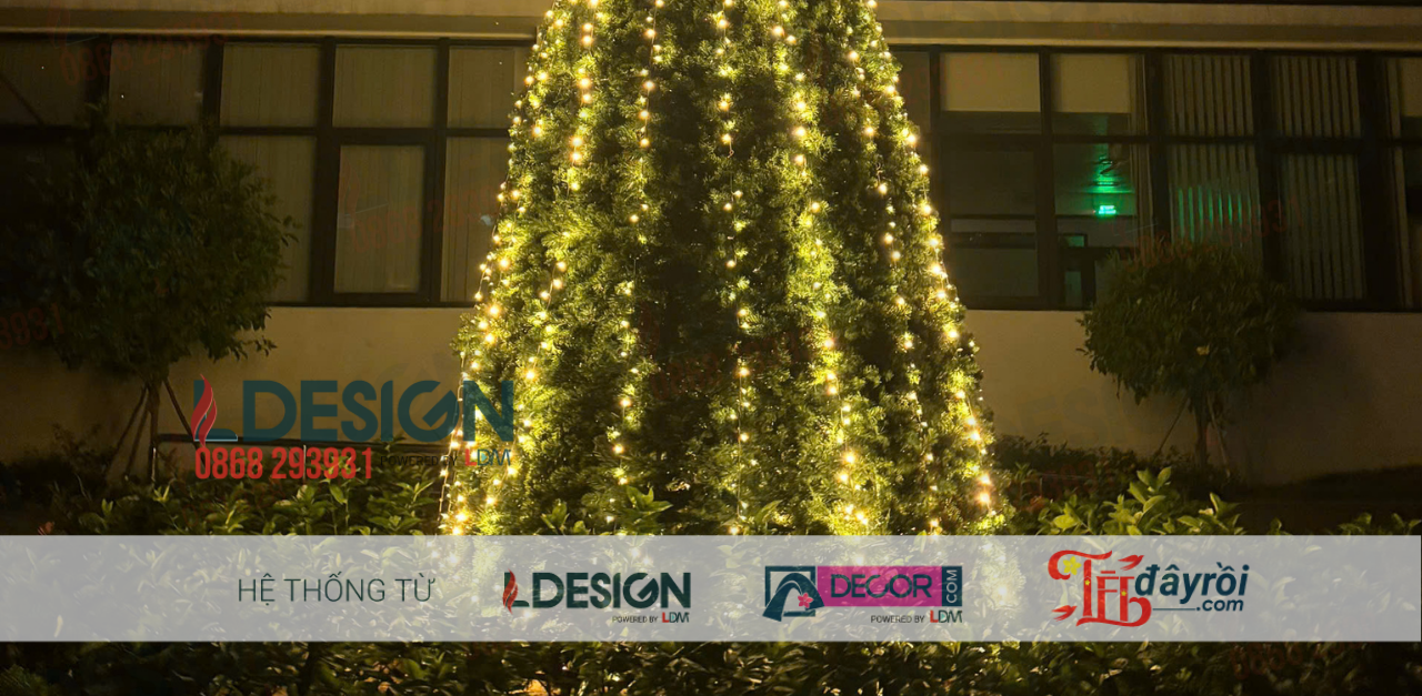 Trang Trí Cây Thông Khổng Lồ Tại Vinschool Central Park