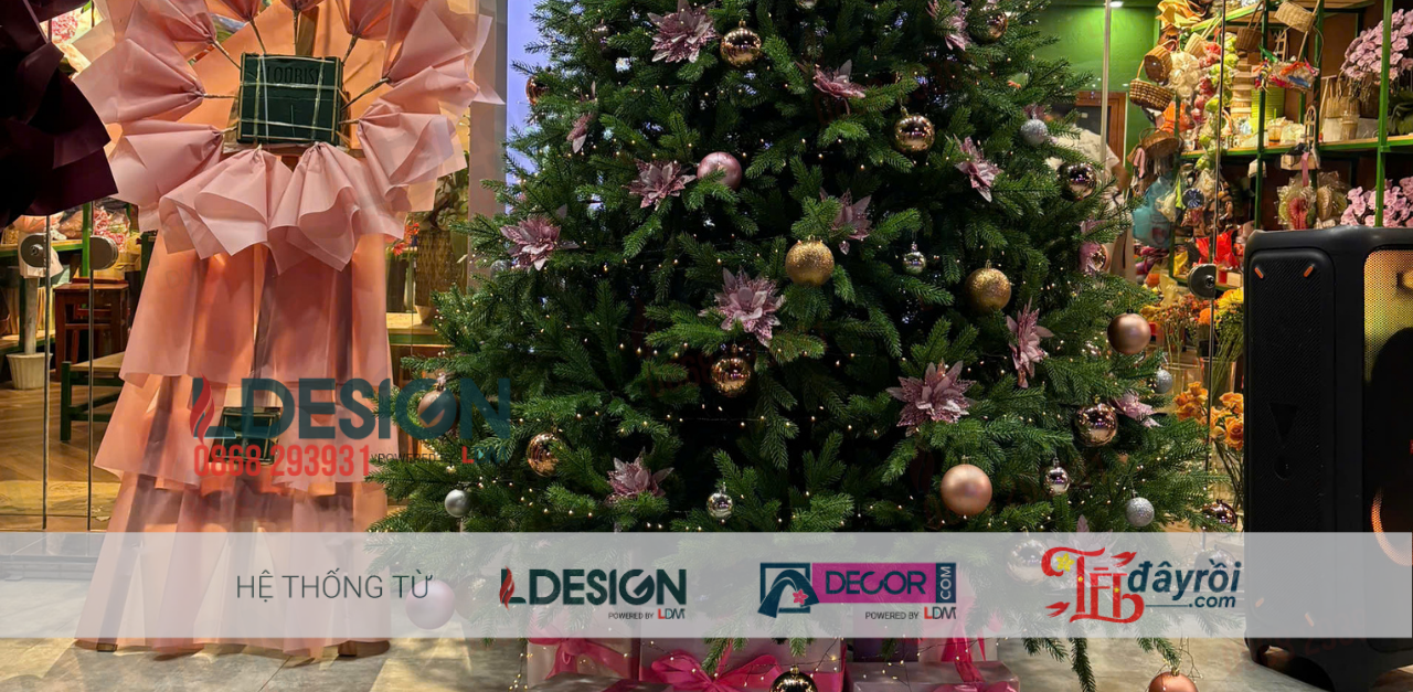 Trang Trí Cây Thông Noel Tại Shop Hoa TL8 – Củ Chi